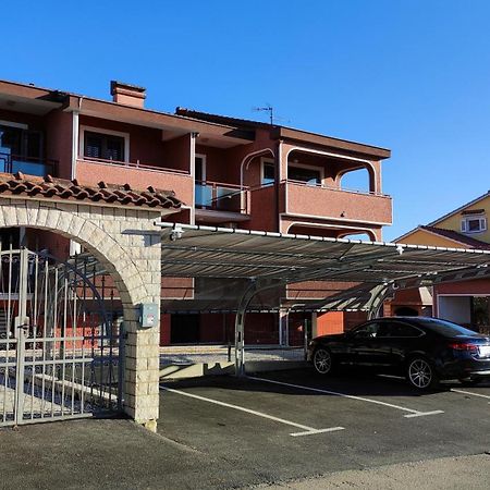 Apartments Marla Poreč Eksteriør billede